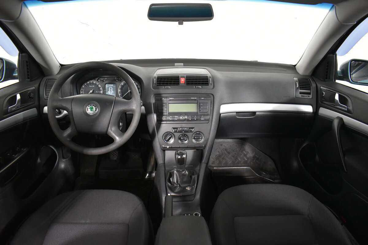 Skoda Octavia с пробегом — 2008 год. Фото: #11