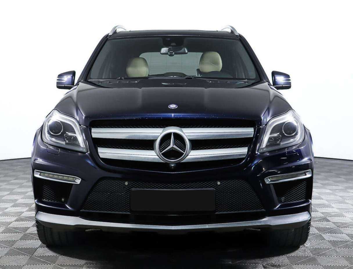 Mercedes-Benz GL-Класс с пробегом — 2015 год. Фото: #1