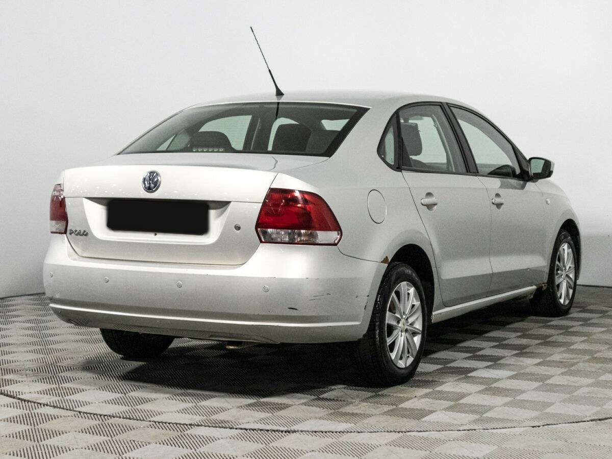 Volkswagen Polo с пробегом — 2012 год. Фото: #4