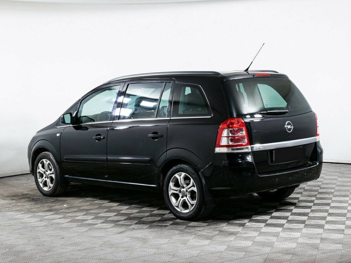 Opel Zafira с пробегом — 2010 год. Фото: #6