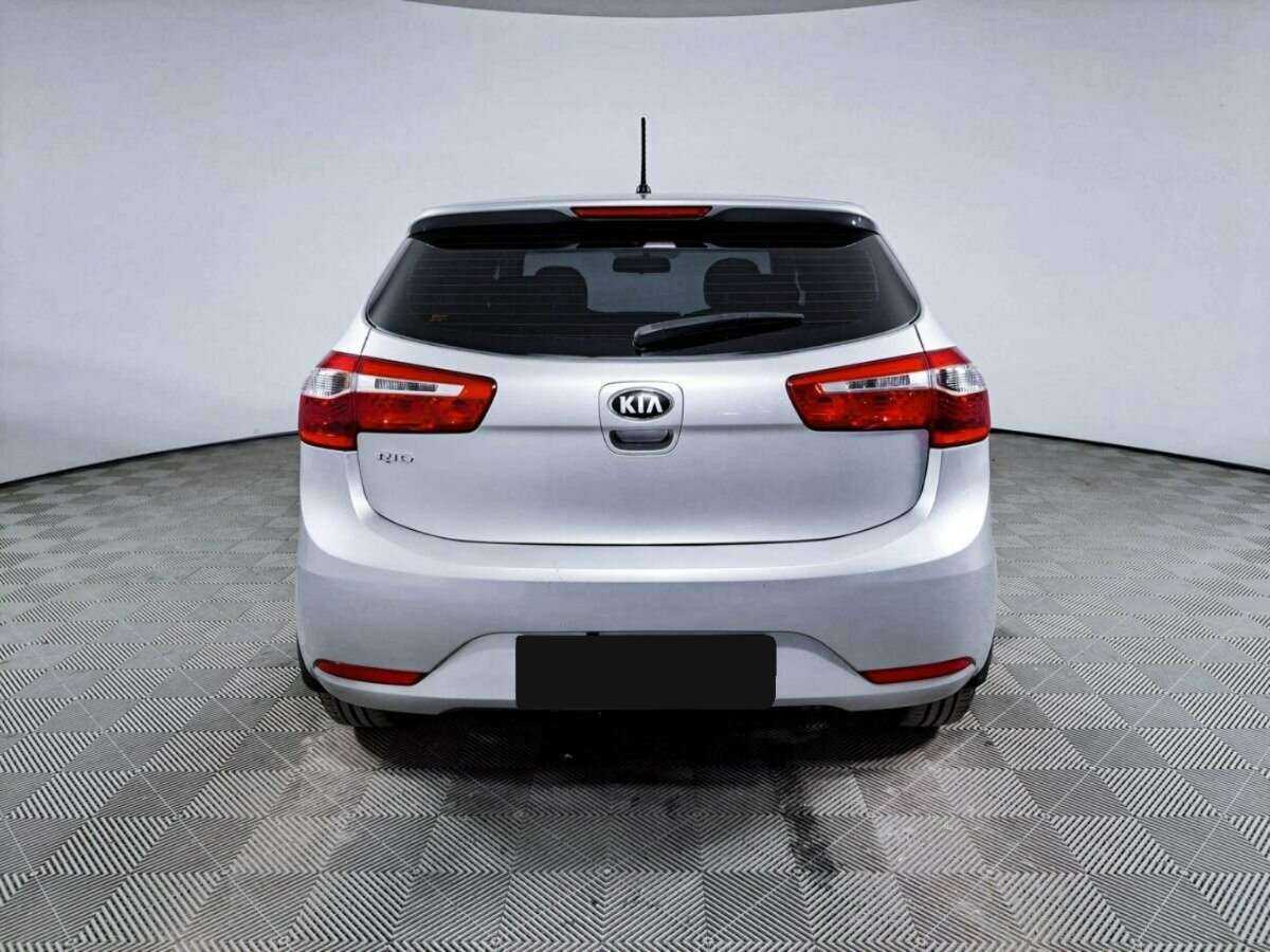 Kia Rio с пробегом — 2013 год. Фото: #5