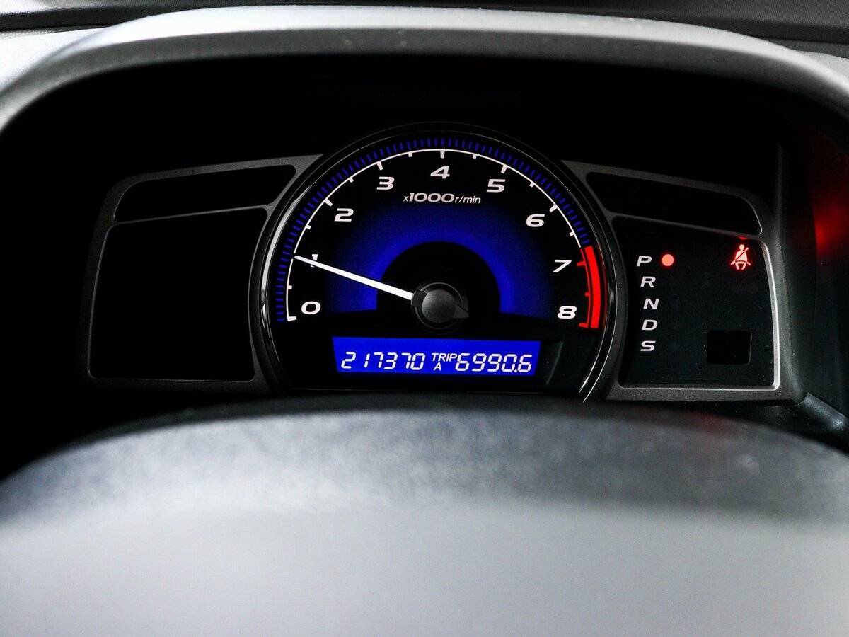 Honda Civic с пробегом — 2011 год. Фото: #10