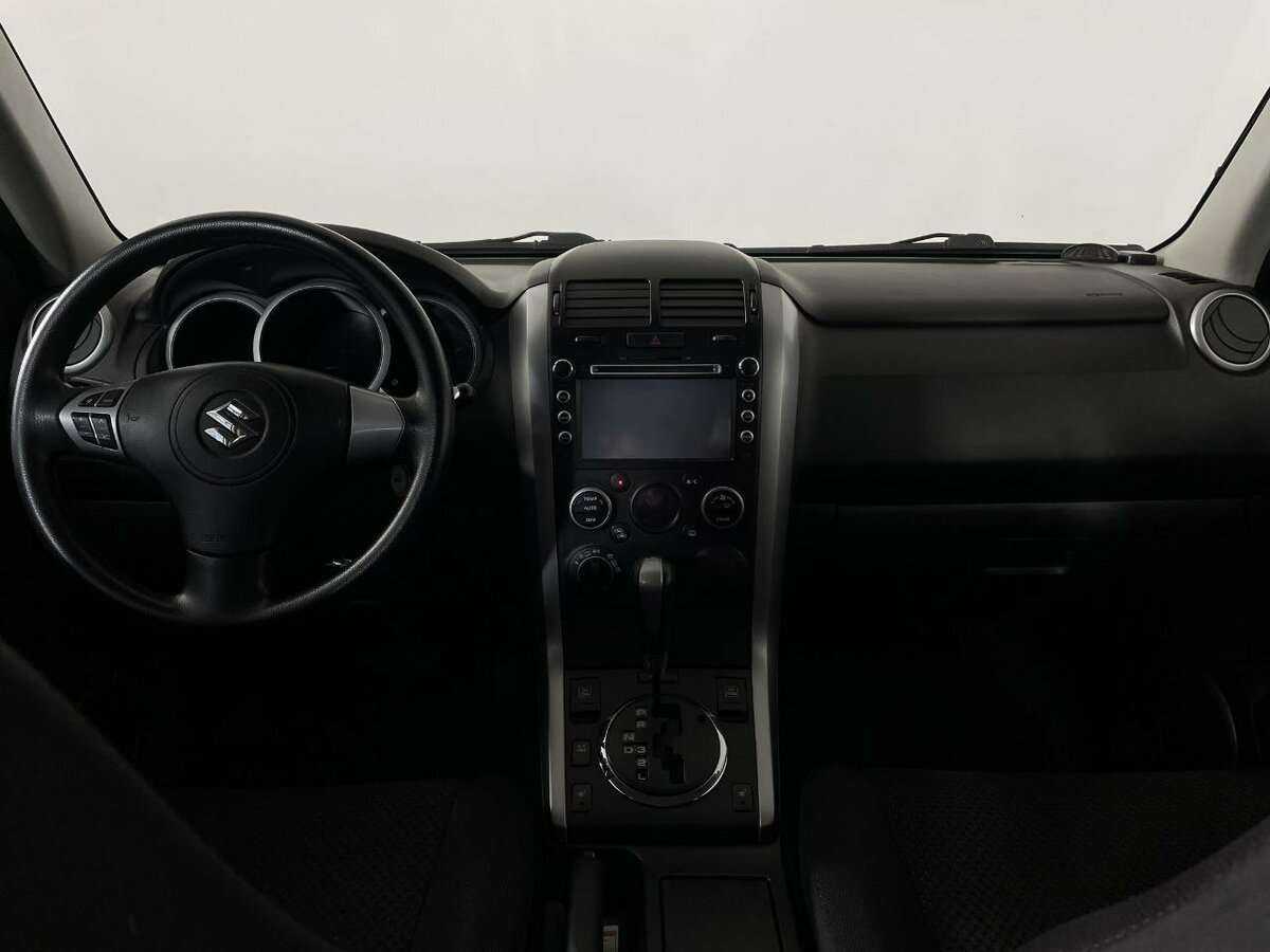 Suzuki Grand Vitara с пробегом — 2010 год. Фото: #5