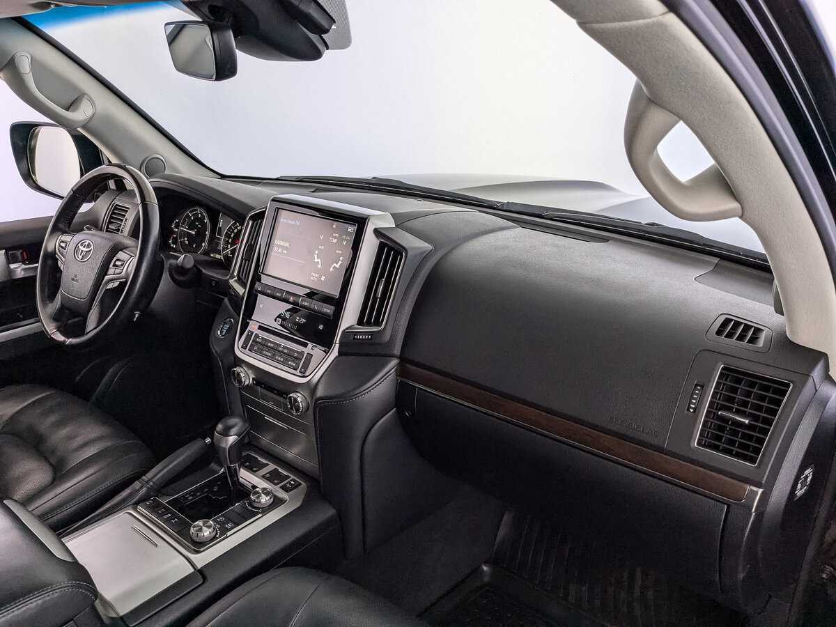 Toyota Land Cruiser с пробегом — 2019 год. Фото: #12