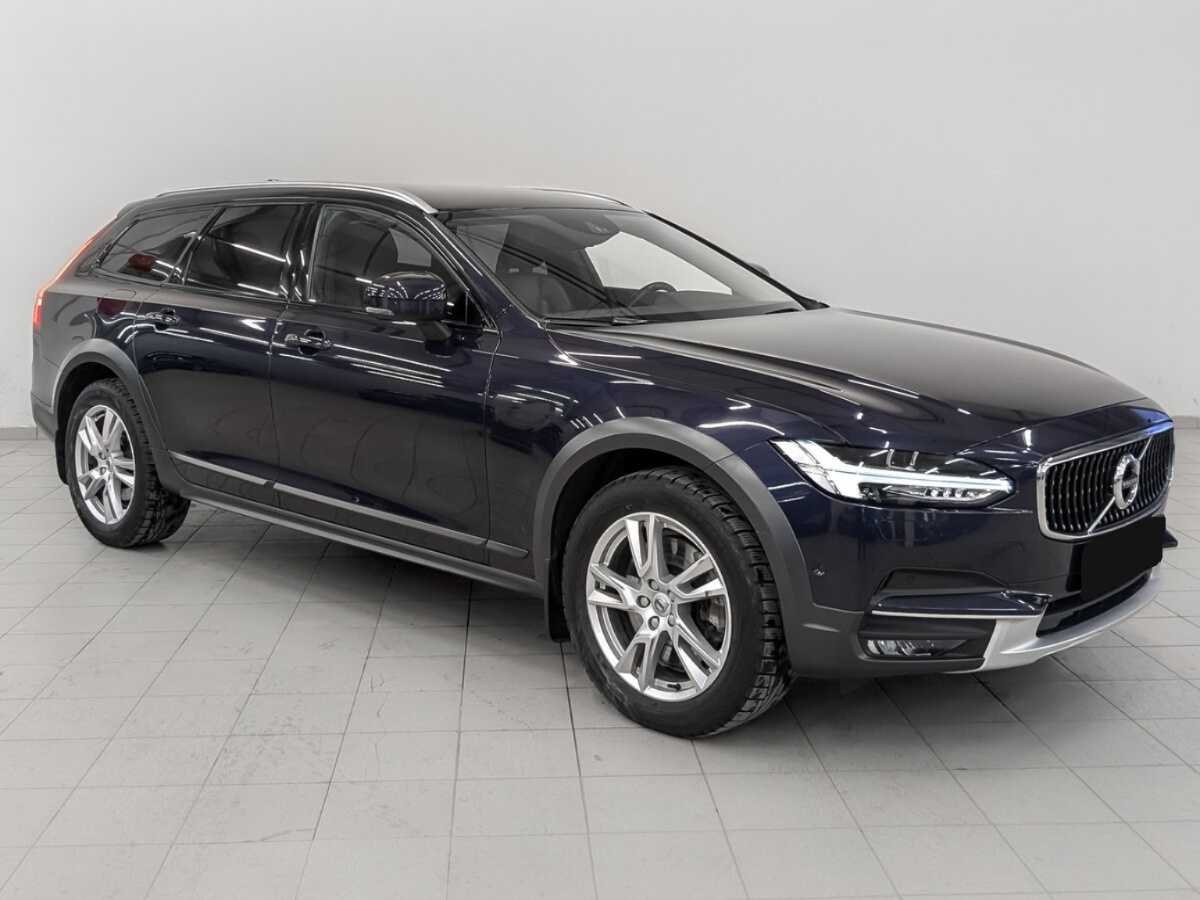 Volvo V90 Cross Country с пробегом — 2017 год. Фото: #2
