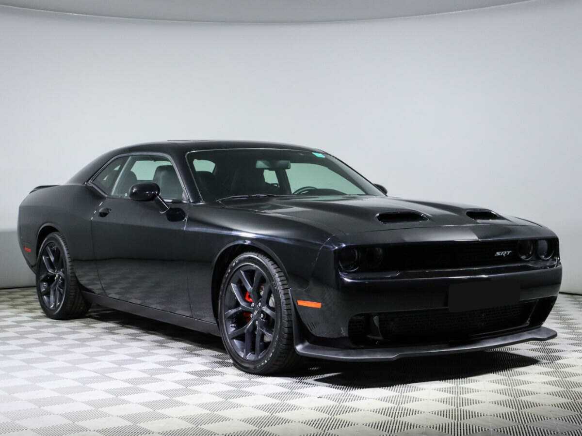 Dodge Challenger с пробегом — 2022 год. Фото: #2