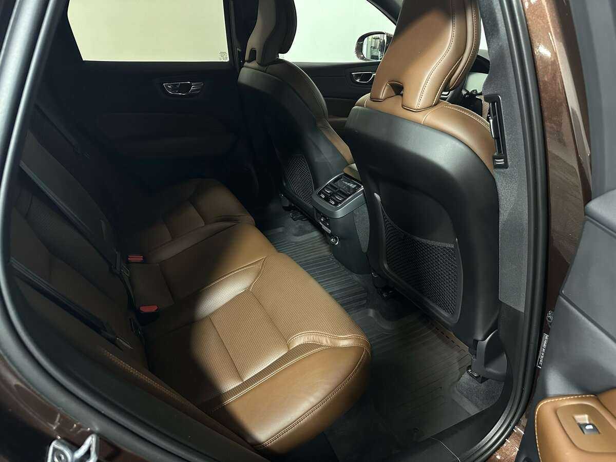 Volvo XC60 с пробегом — 2019 год. Фото: #10