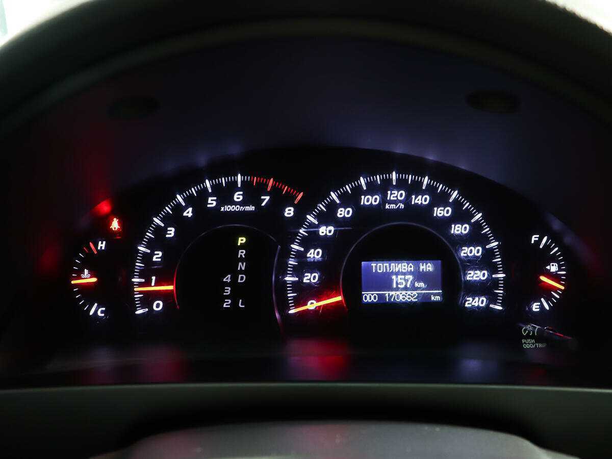 Toyota Camry с пробегом — 2010 год. Фото: #13