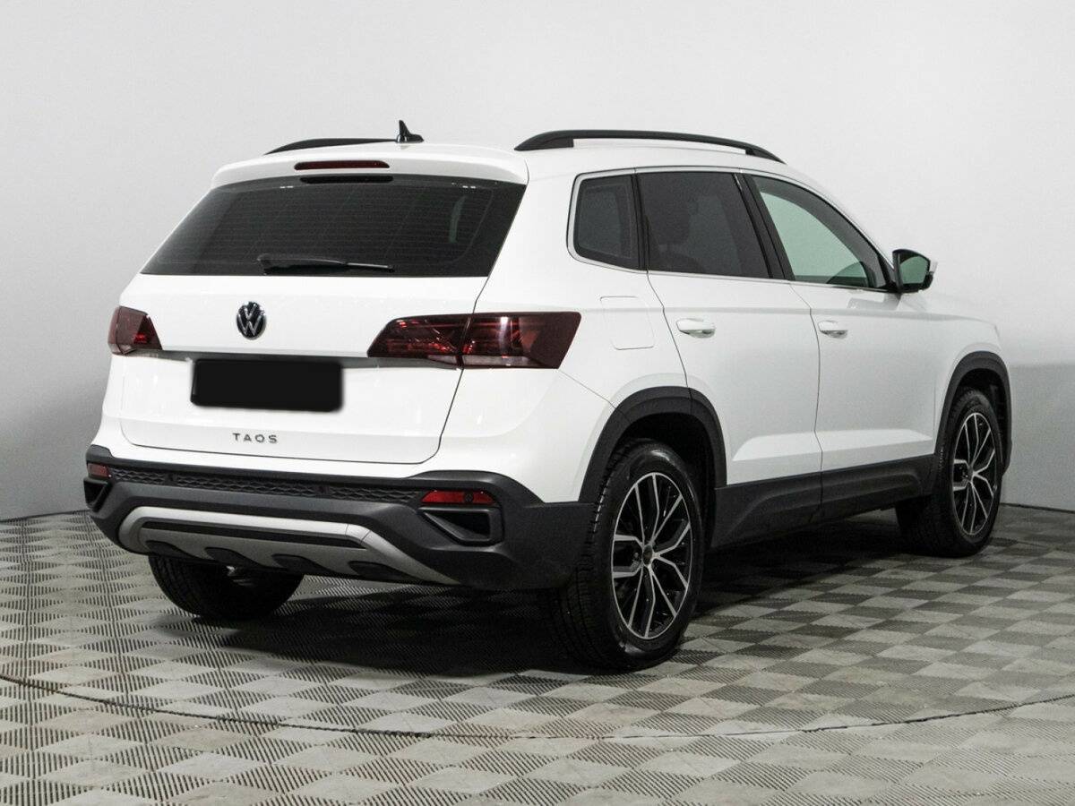 Volkswagen Taos с пробегом — 2021 год. Фото: #4