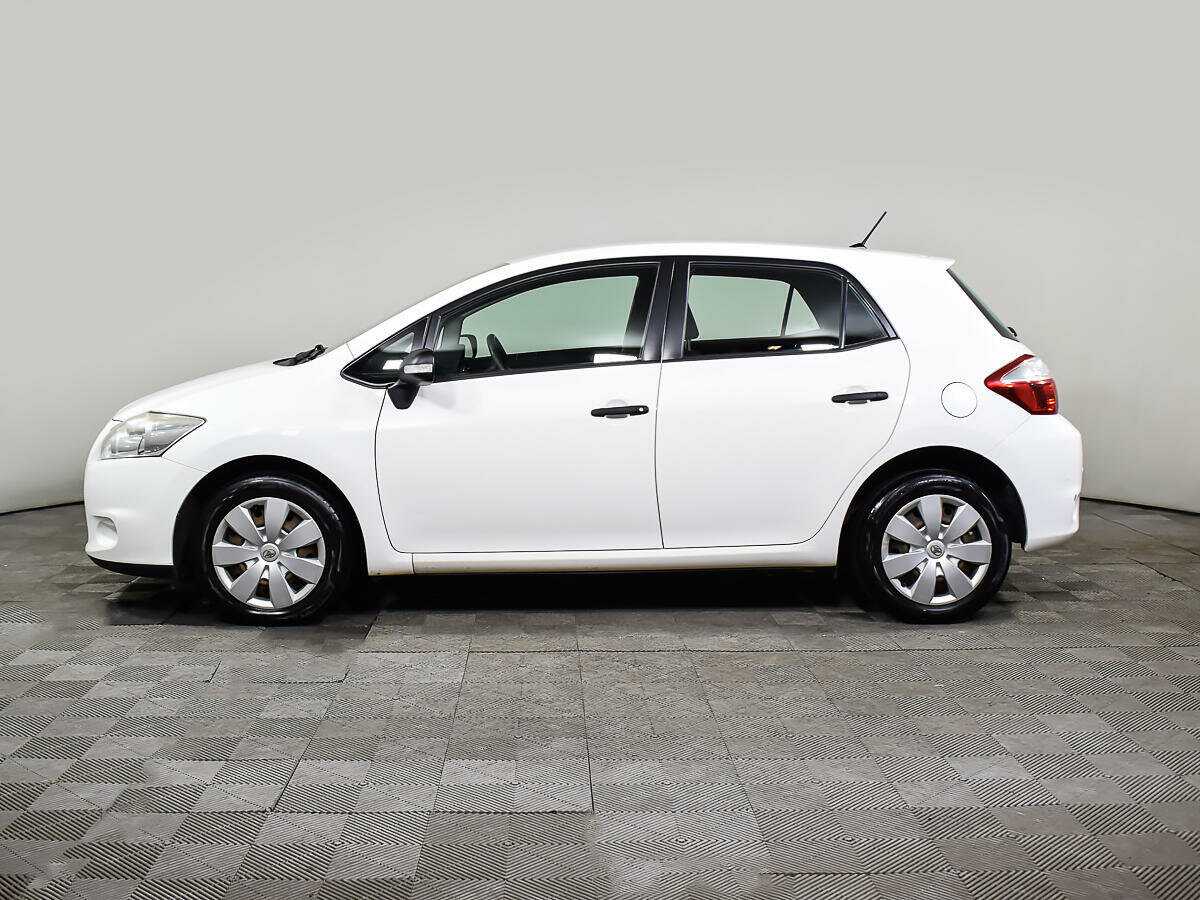 Toyota Auris с пробегом — 2012 год. Фото: #6