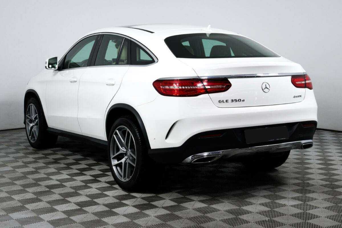 Mercedes-Benz GLE Coupe с пробегом — 2015 год. Фото: #6