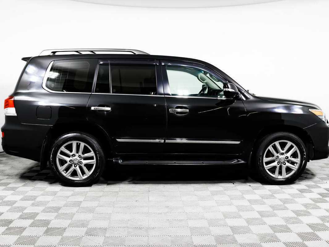 Lexus LX с пробегом — 2014 год. Фото: #3