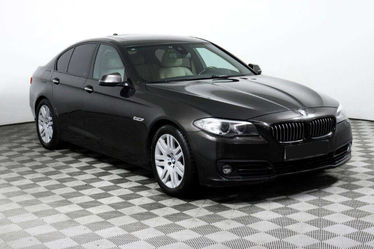 BMW 5 серии с пробегом — 2015 год. Фото: #1