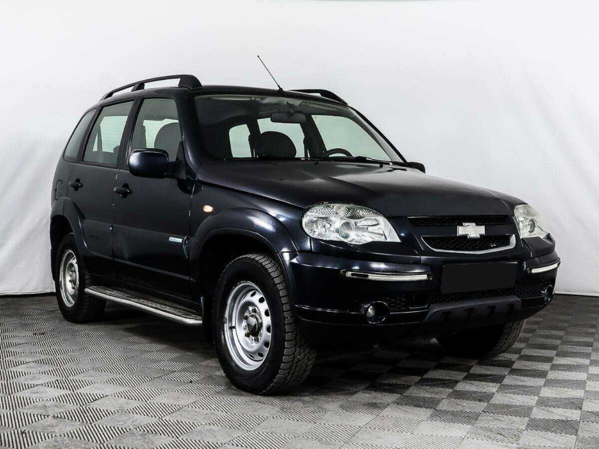Chevrolet Niva с пробегом — 2010 год. Фото: #2