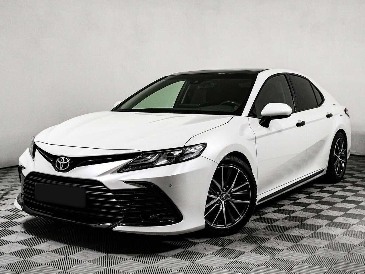 Toyota Camry с пробегом — 2023 год. Посмотреть фото