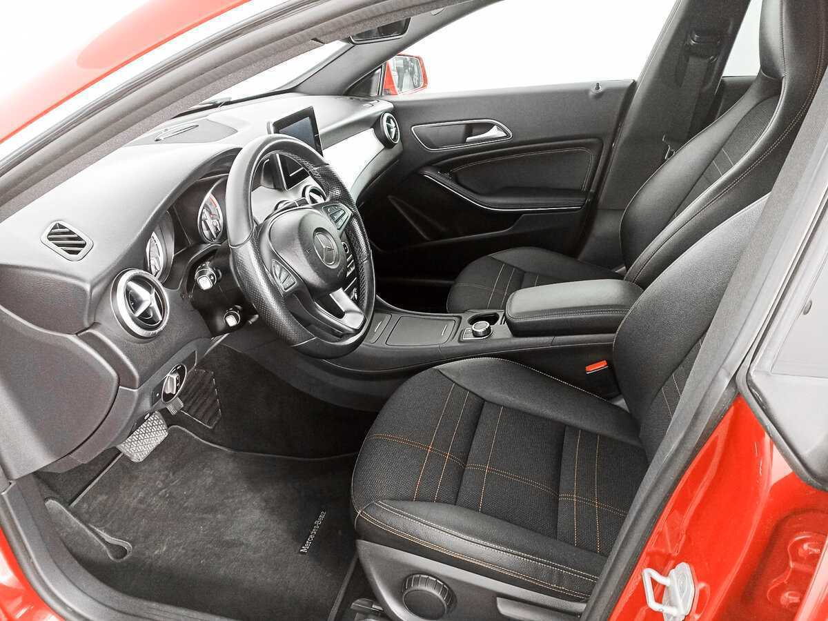 Mercedes-Benz CLA с пробегом — 2015 год. Фото: #13