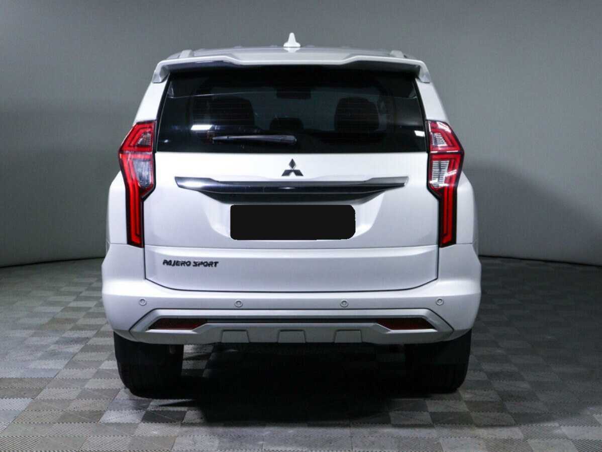 Mitsubishi Pajero Sport с пробегом — 2020 год. Фото: #4