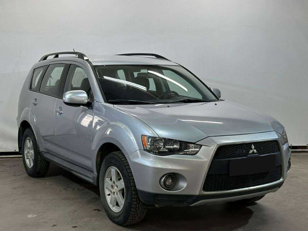 Mitsubishi Outlander с пробегом — 2010 год. Фото: #2