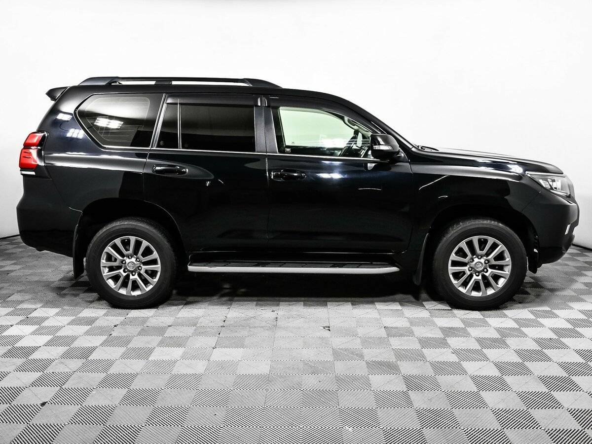 Toyota Land Cruiser Prado с пробегом — 2018 год. Фото: #3