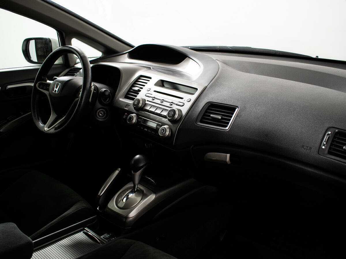 Honda Civic с пробегом — 2011 год. Фото: #8