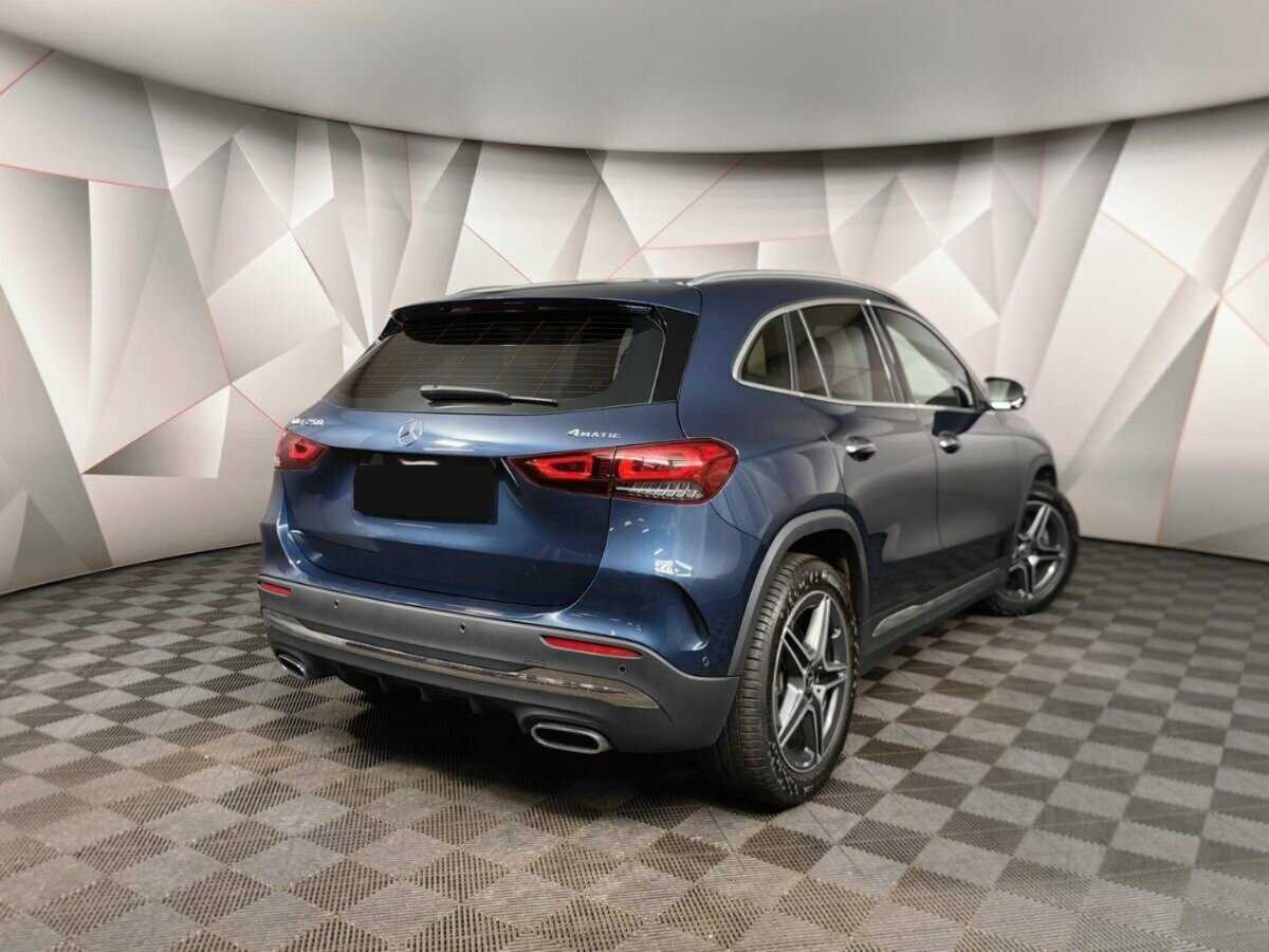 Mercedes-Benz GLA с пробегом — 2020 год. Фото: #1