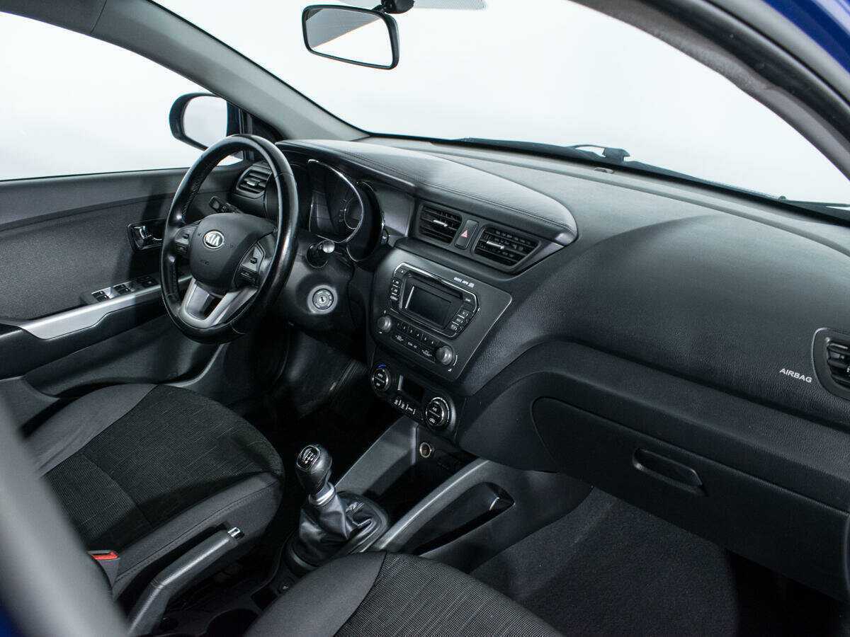 Kia Rio с пробегом — 2013 год. Фото: #8