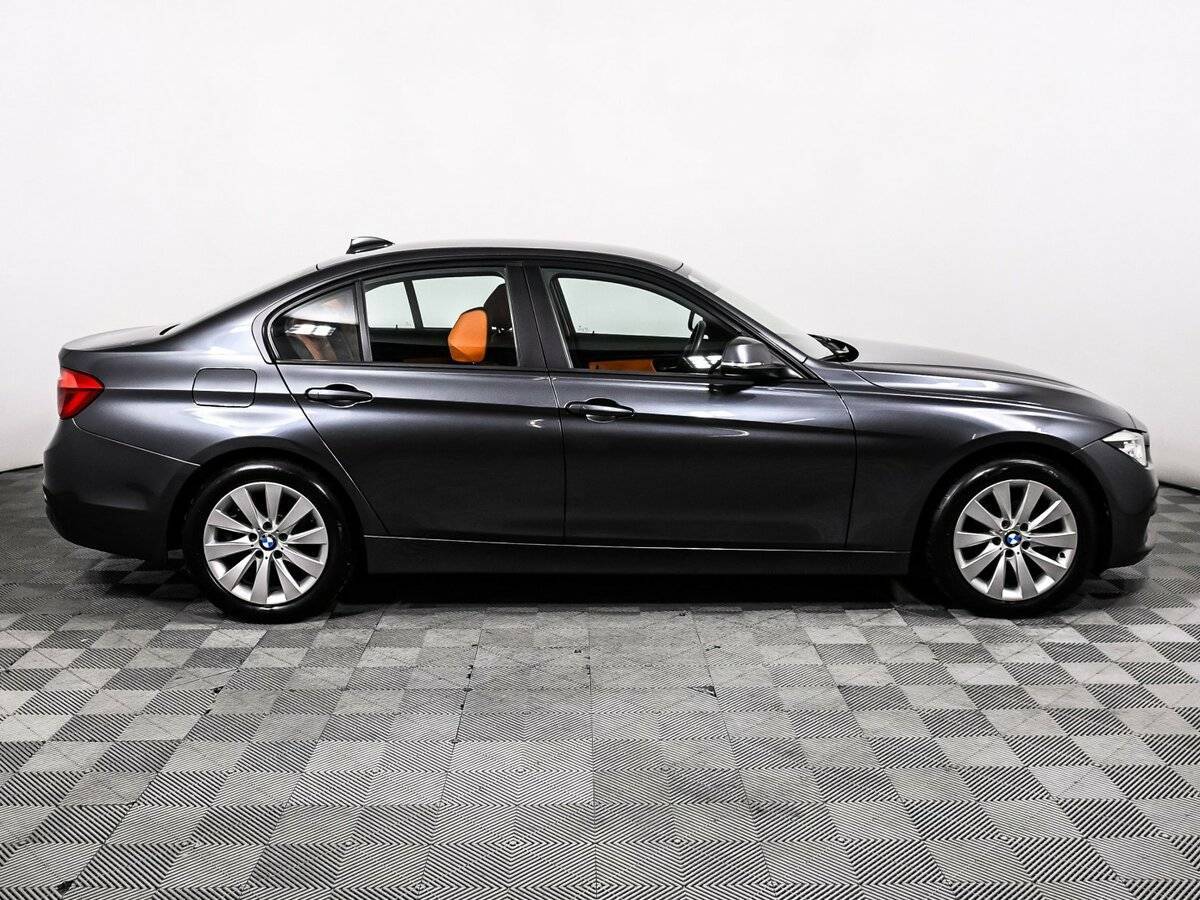 BMW 3 серии с пробегом — 2017 год. Фото: #3