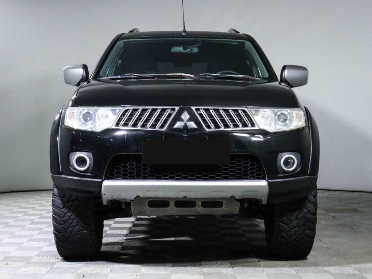 Mitsubishi Pajero Sport с пробегом — 2010 год. Фото: #0