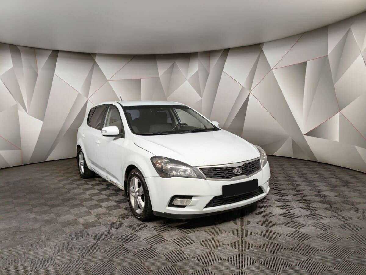 Kia Ceed с пробегом — 2011 год. Фото: #2