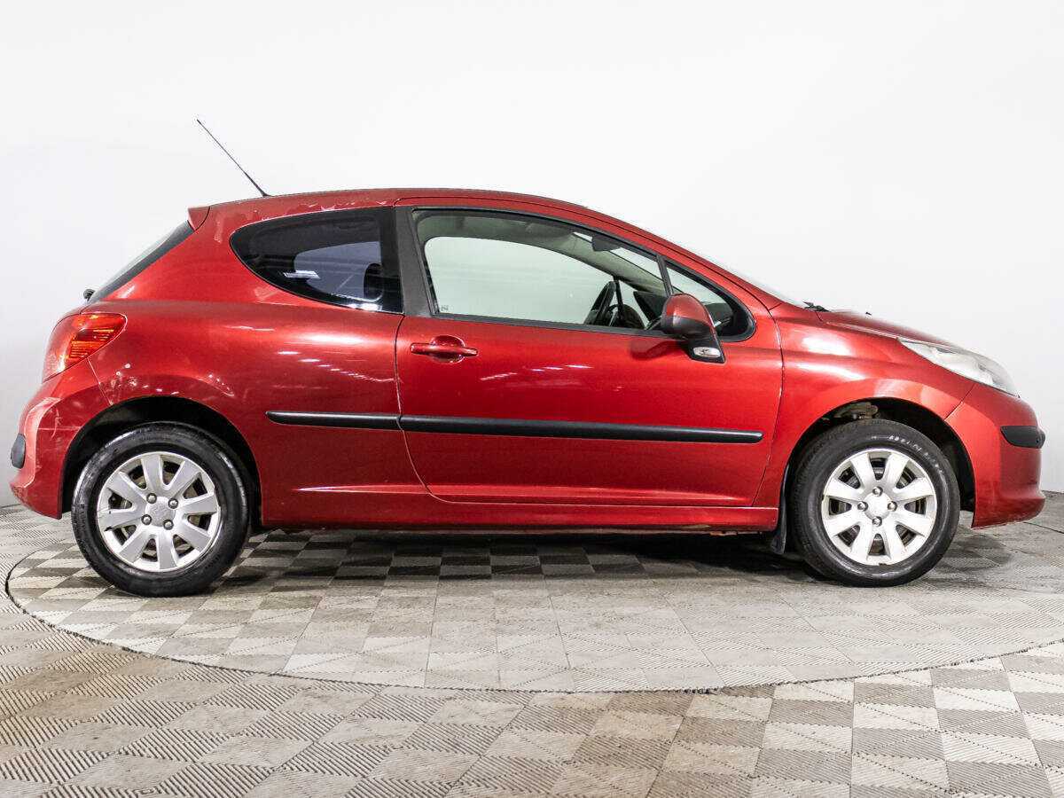 Peugeot 207 с пробегом — 2008 год. Фото: #3