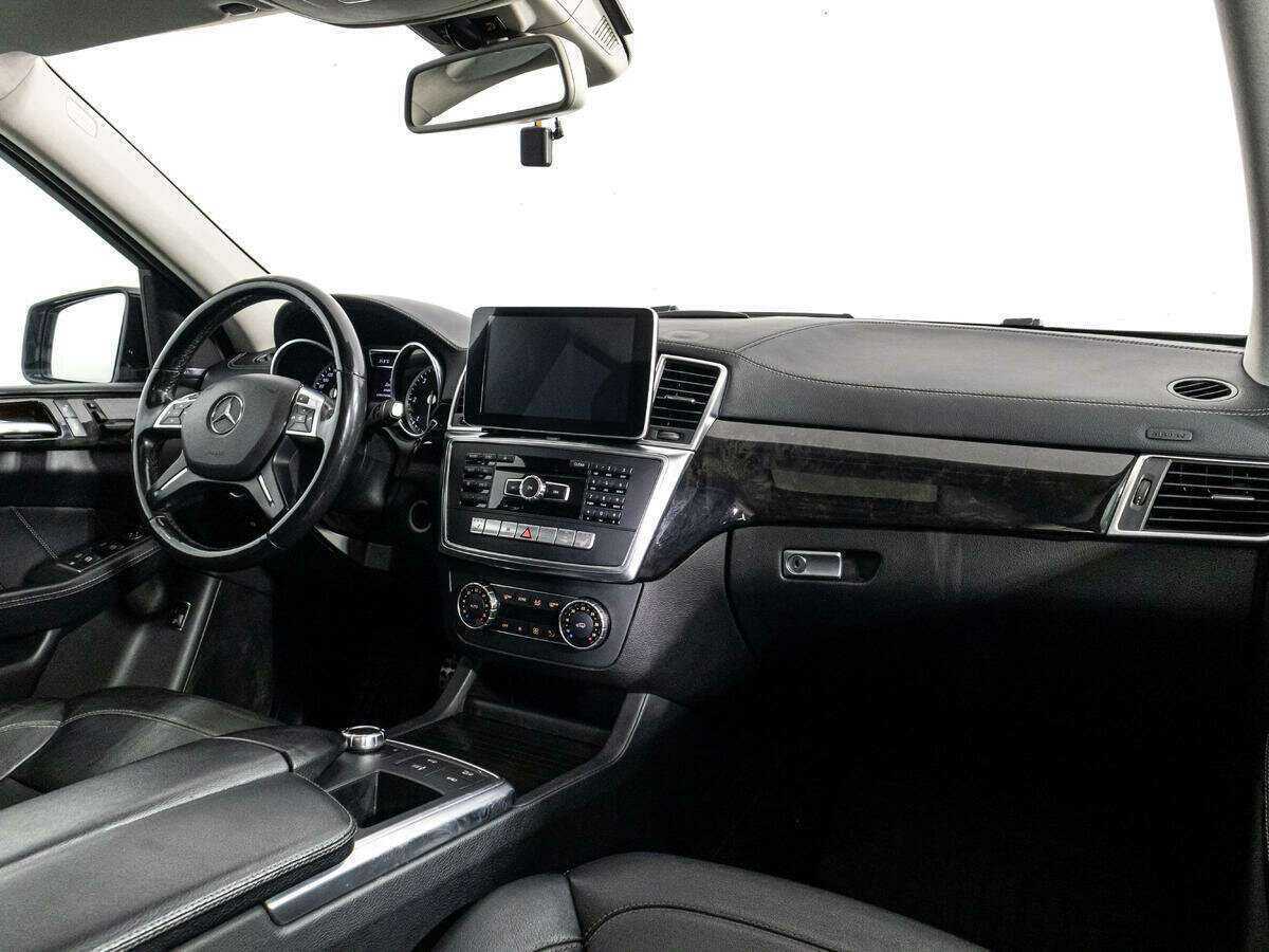 Mercedes-Benz GL-Класс с пробегом — 2014 год. Фото: #8