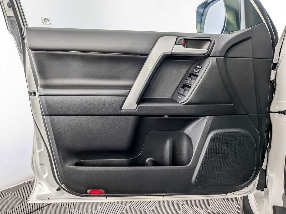 Toyota Land Cruiser Prado с пробегом — 2021 год. Фото: #18