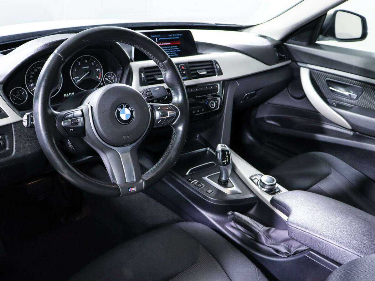 BMW 3 серии с пробегом — 2019 год. Фото: #10