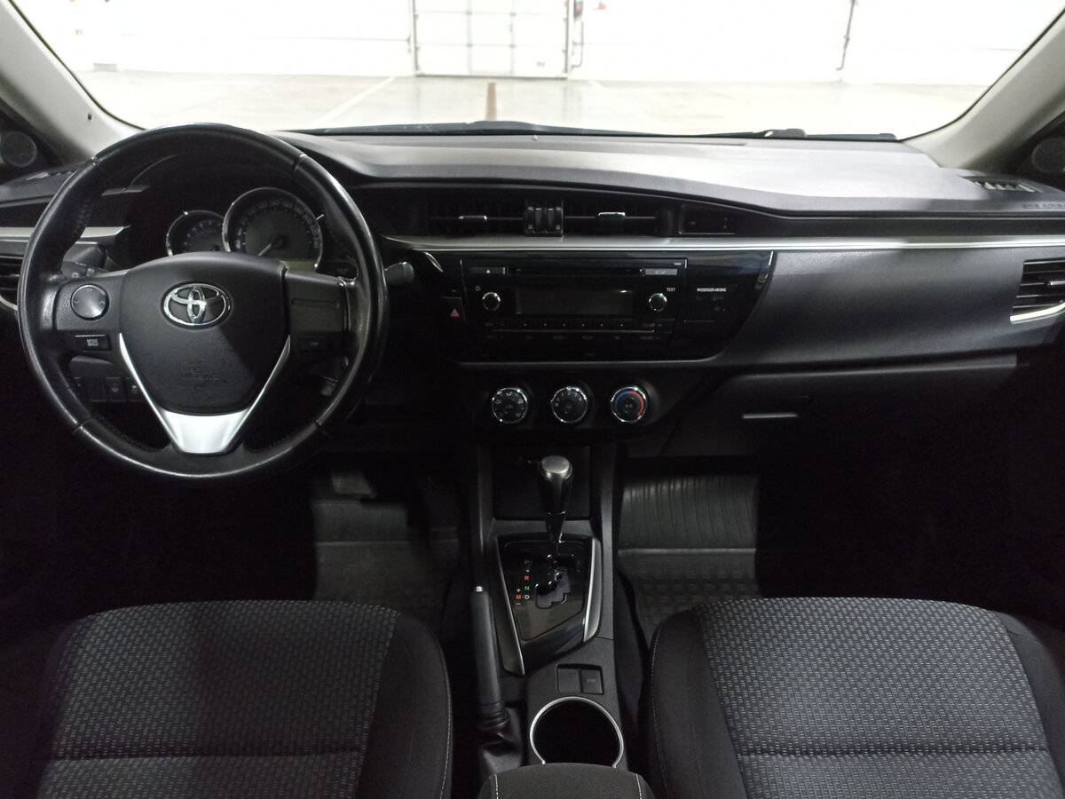 Toyota Corolla с пробегом — 2013 год. Фото: #13