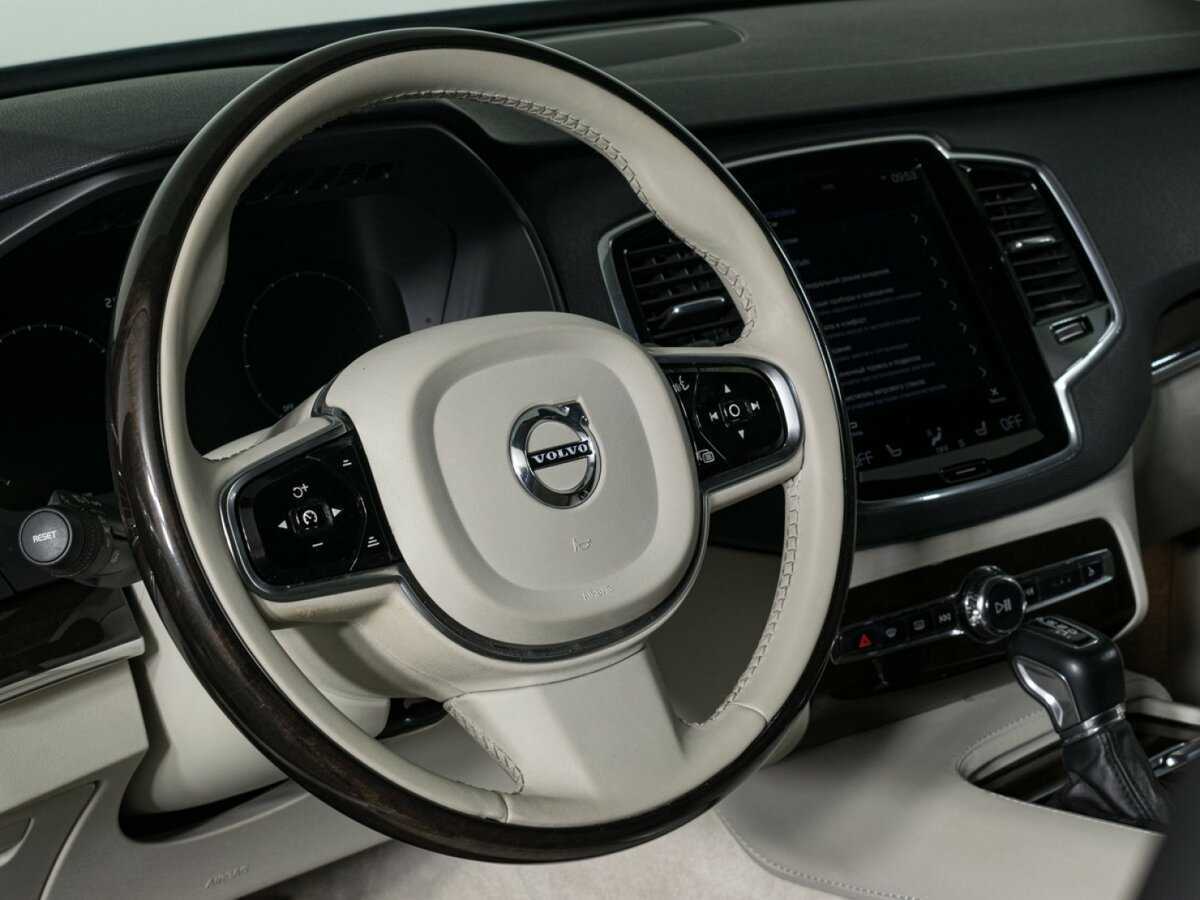 Volvo XC90 с пробегом — 2015 год. Фото: #12