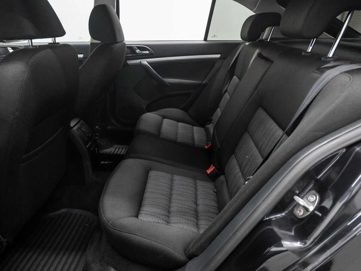 Skoda Octavia с пробегом — 2010 год. Фото: #11
