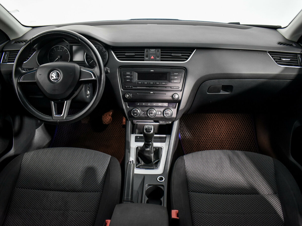 Skoda Octavia с пробегом — 2013 год. Фото: #13