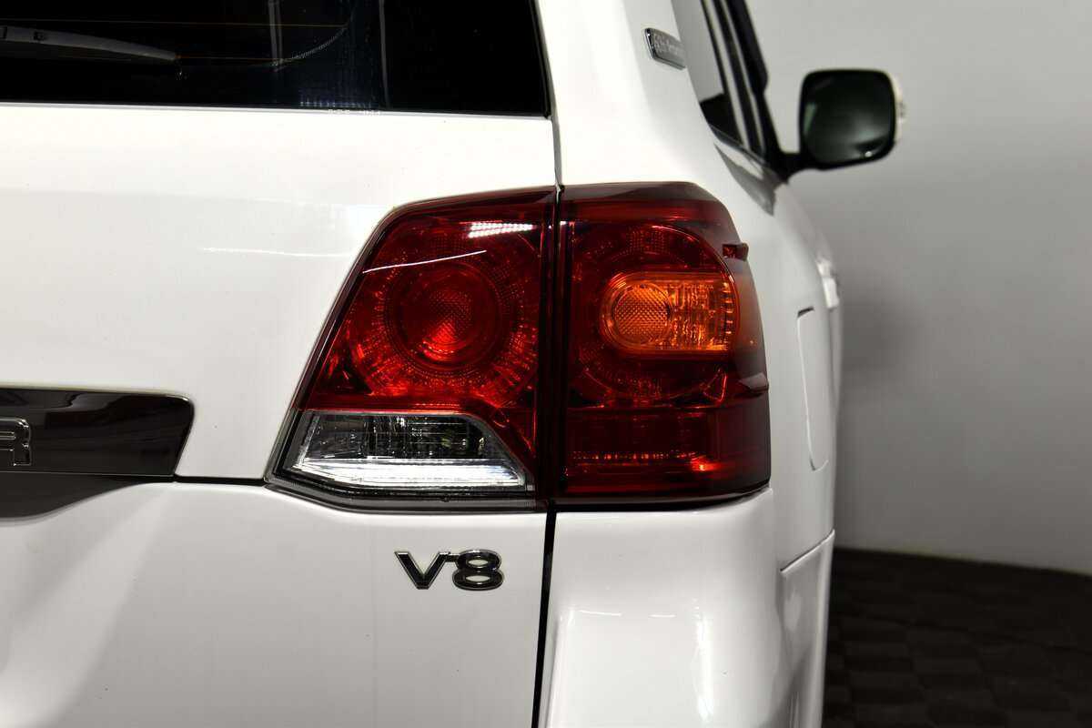 Toyota Land Cruiser с пробегом — 2010 год. Фото: #21