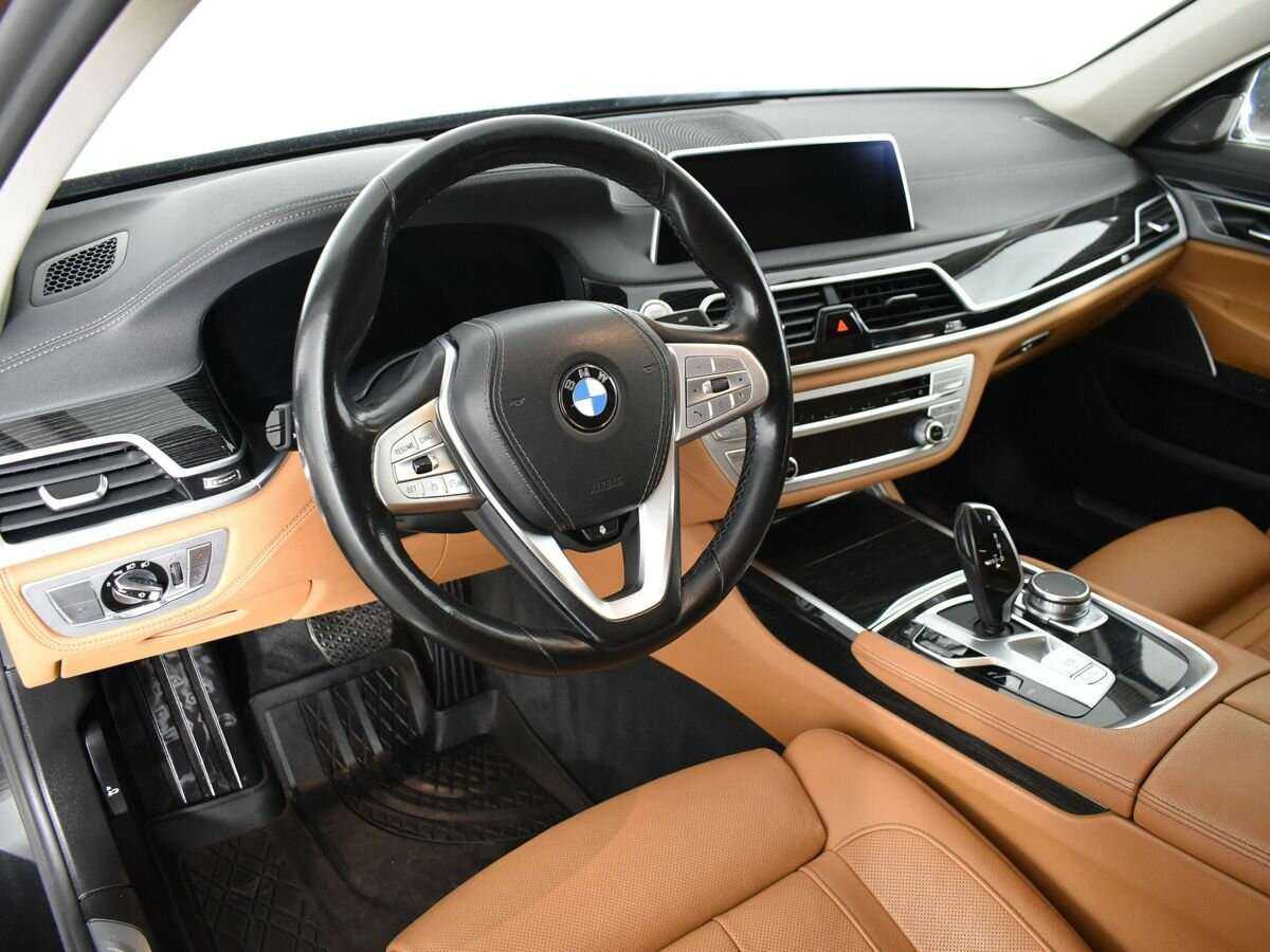 BMW 7 серии с пробегом — 2020 год. Фото: #6