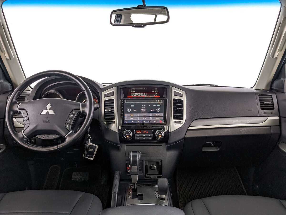 Mitsubishi Pajero с пробегом — 2021 год. Фото: #9