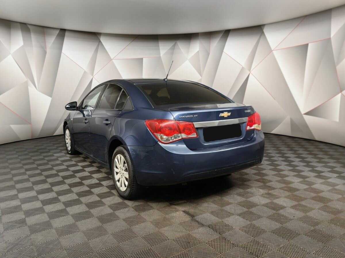 Chevrolet Cruze с пробегом — 2011 год. Фото: #3