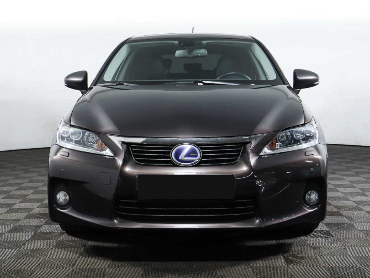 Lexus CT с пробегом — 2011 год. Фото: #0