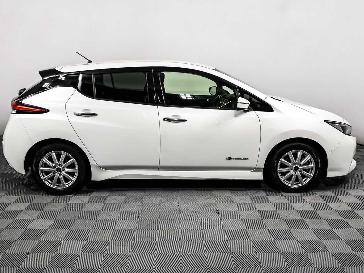 Nissan Leaf с пробегом — 2017 год. Фото: #3