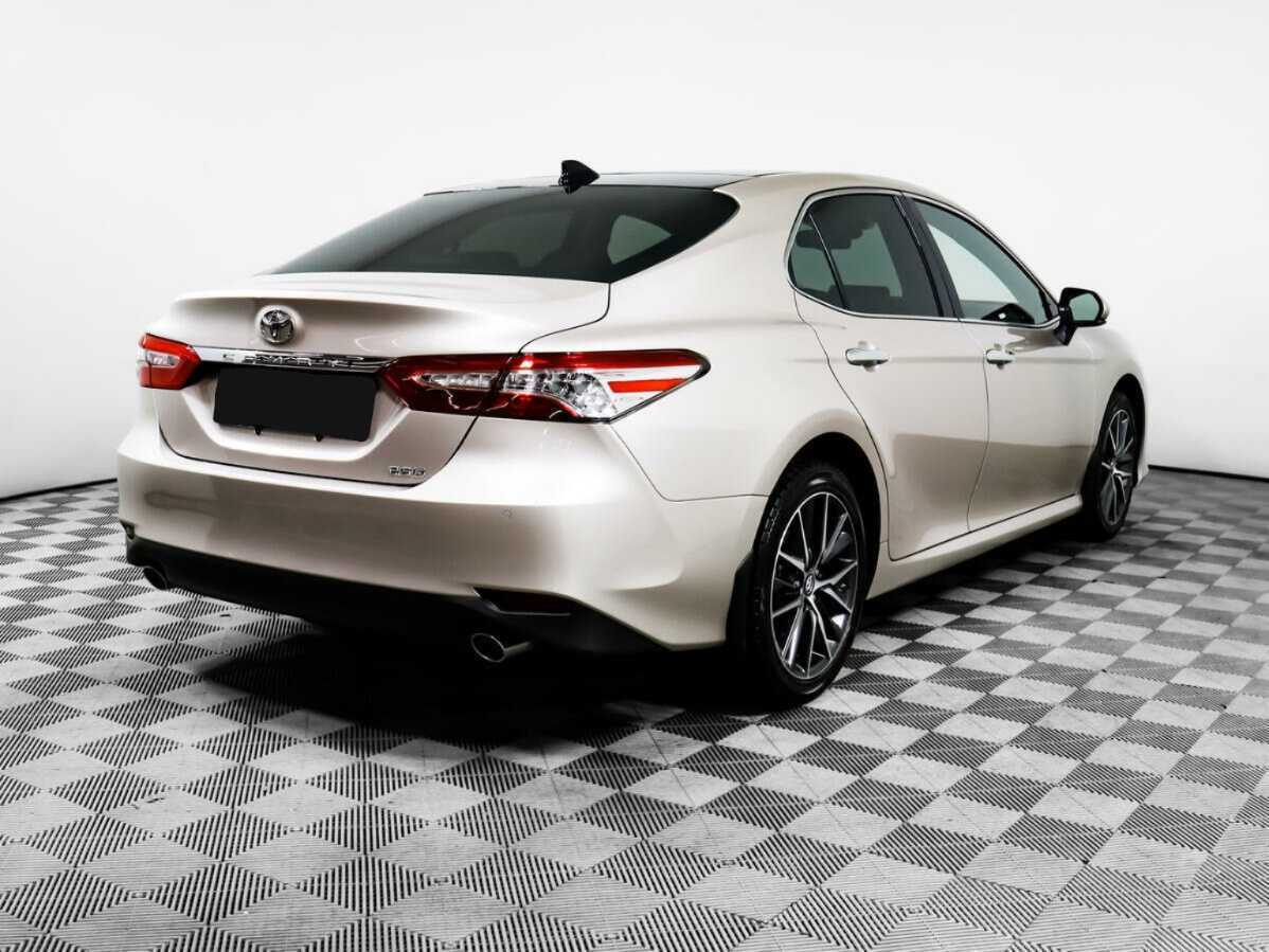 Toyota Camry с пробегом — 2022 год. Фото: #4