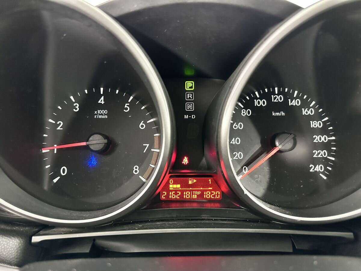 Mazda 3 с пробегом — 2011 год. Фото: #12