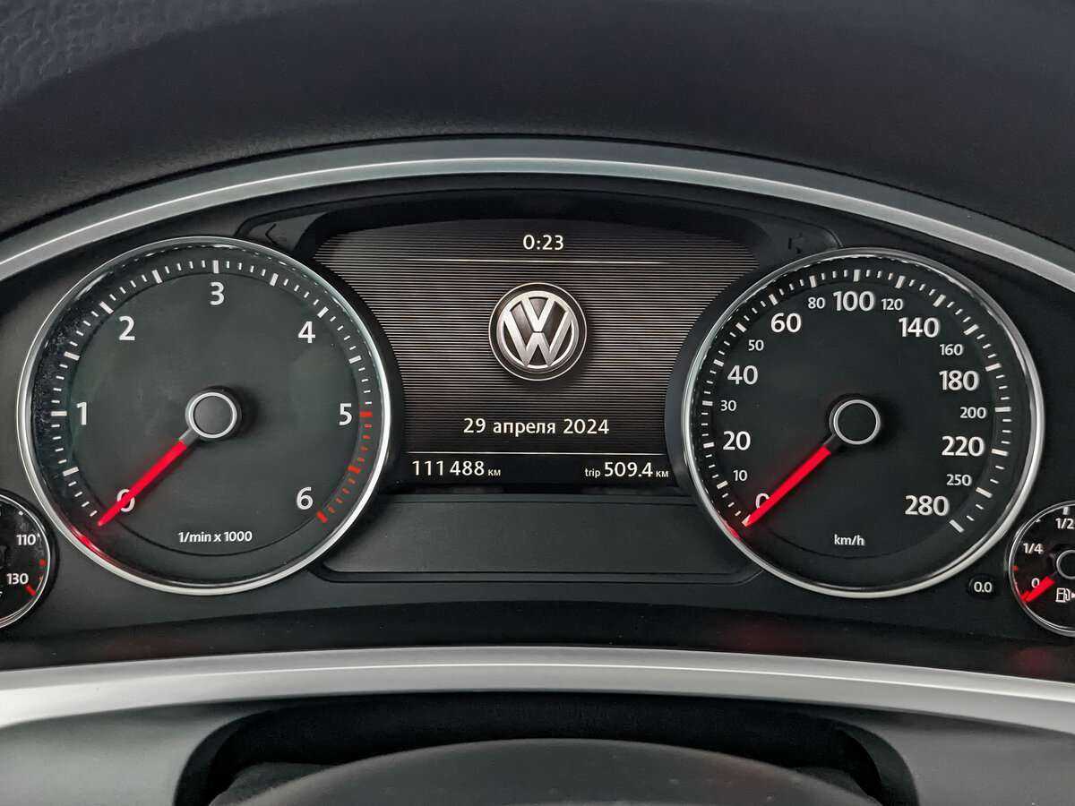Volkswagen Touareg с пробегом — 2017 год. Фото: #15