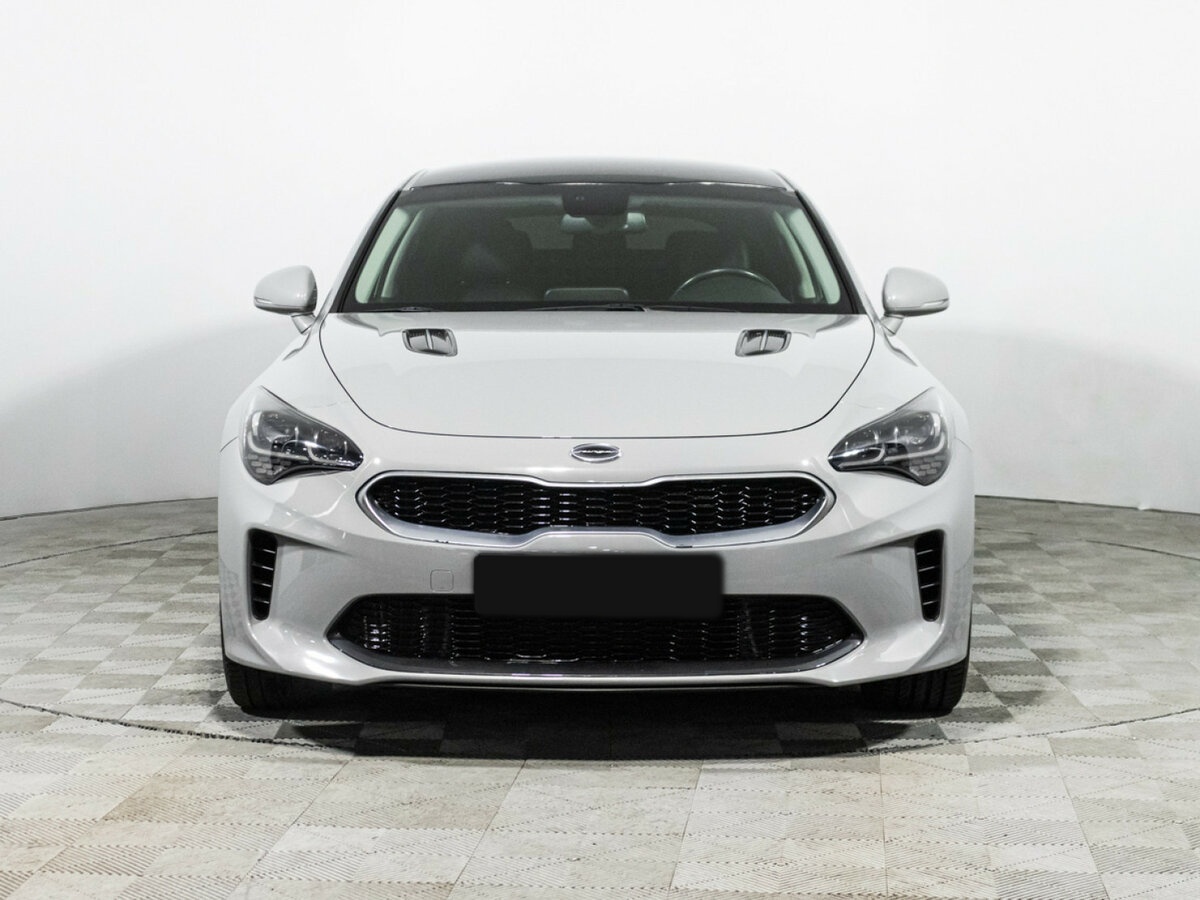 Kia Stinger с пробегом — 2018 год. Фото: #1
