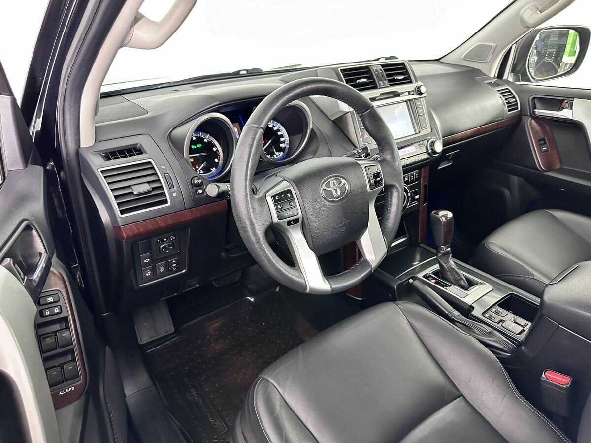 Toyota Land Cruiser Prado с пробегом — 2017 год. Фото: #6