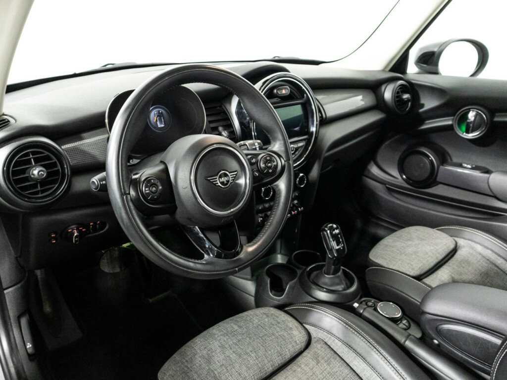 Mini Hatch с пробегом — 2020 год. Фото: #10