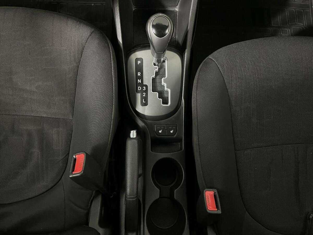 Kia Rio с пробегом — 2012 год. Фото: #12